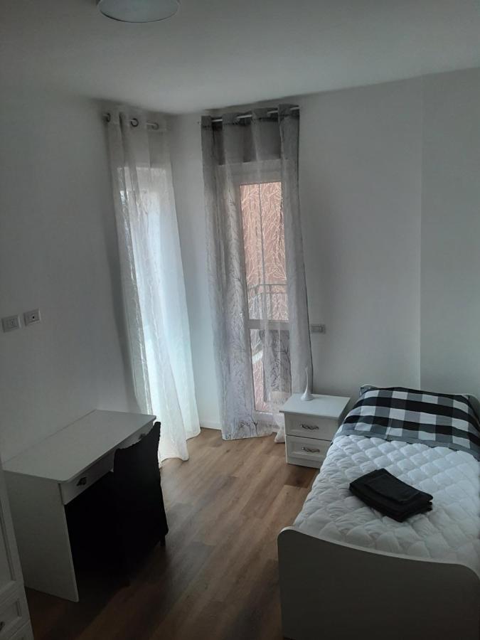 קולוניו מונצזה Appartamento Perla מראה חיצוני תמונה